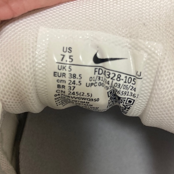 🔥Nike Air Max 90 LV8 Double Stack Sneakers - White, Black, and Yellow womens 7.5 - Picture 7 of 8